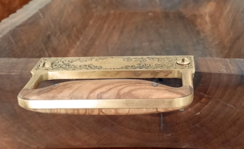 Engraving on Walnut Tray